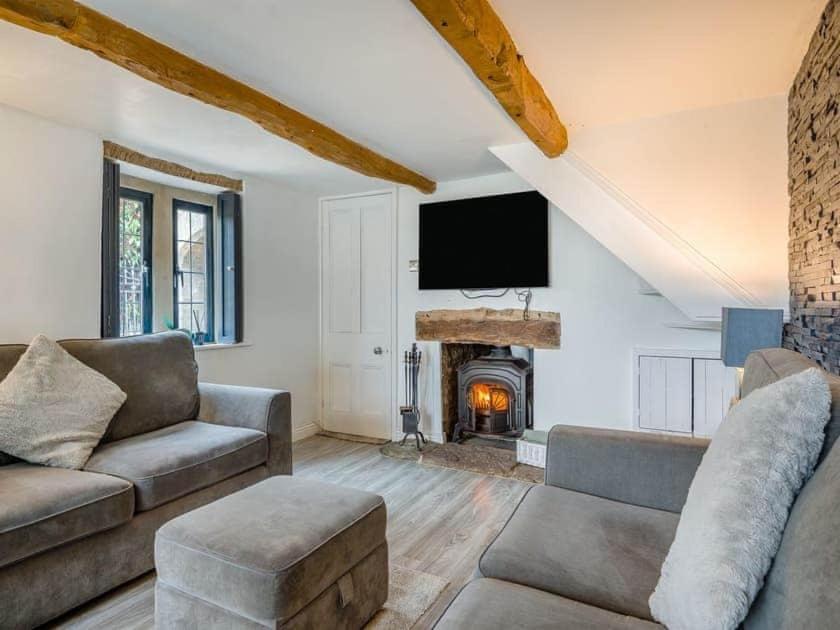 Holiday home 2 Bedroom Cosy Cottage With Hot Tub In Hambrook Close To Bristol City Centre Bristol