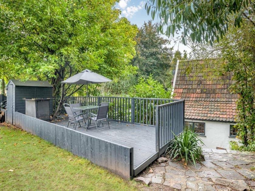 Holiday home 2 Bedroom Cosy Cottage With Hot Tub In Hambrook Close To Bristol City Centre Bristol